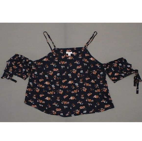 NWOT Women's Off Shoulder Strap Crop Top Blouse - Picture 2 of 4
